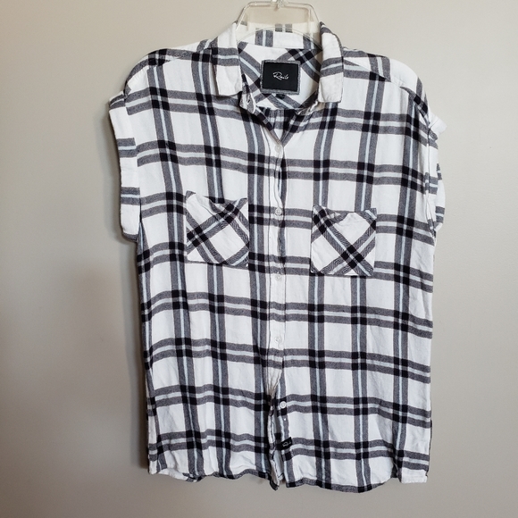 Rails Tops - Rails white/black plaid sleeveless buttondown shir